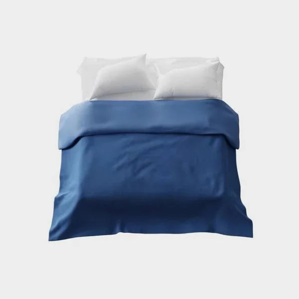 Couverture lestée Balance® Kids, coloris bleu Poséidon, ambiance chambre enfant