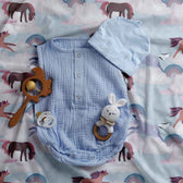 Housse à motifs pour couverture lestée enfant, imprimé Chevaux arc-en-ciel, sur un lit d'enfant #Motif_Chevaux arc-en-ciel