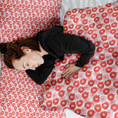 Housse à motifs pour couverture lestée, motif Comme, sur un lit #Motif_Comme