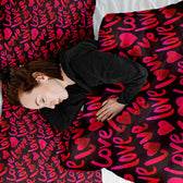 Housse à motifs pour couverture lestée, motif J aime le coeur, sur un lit #Motif_J aime le coeur