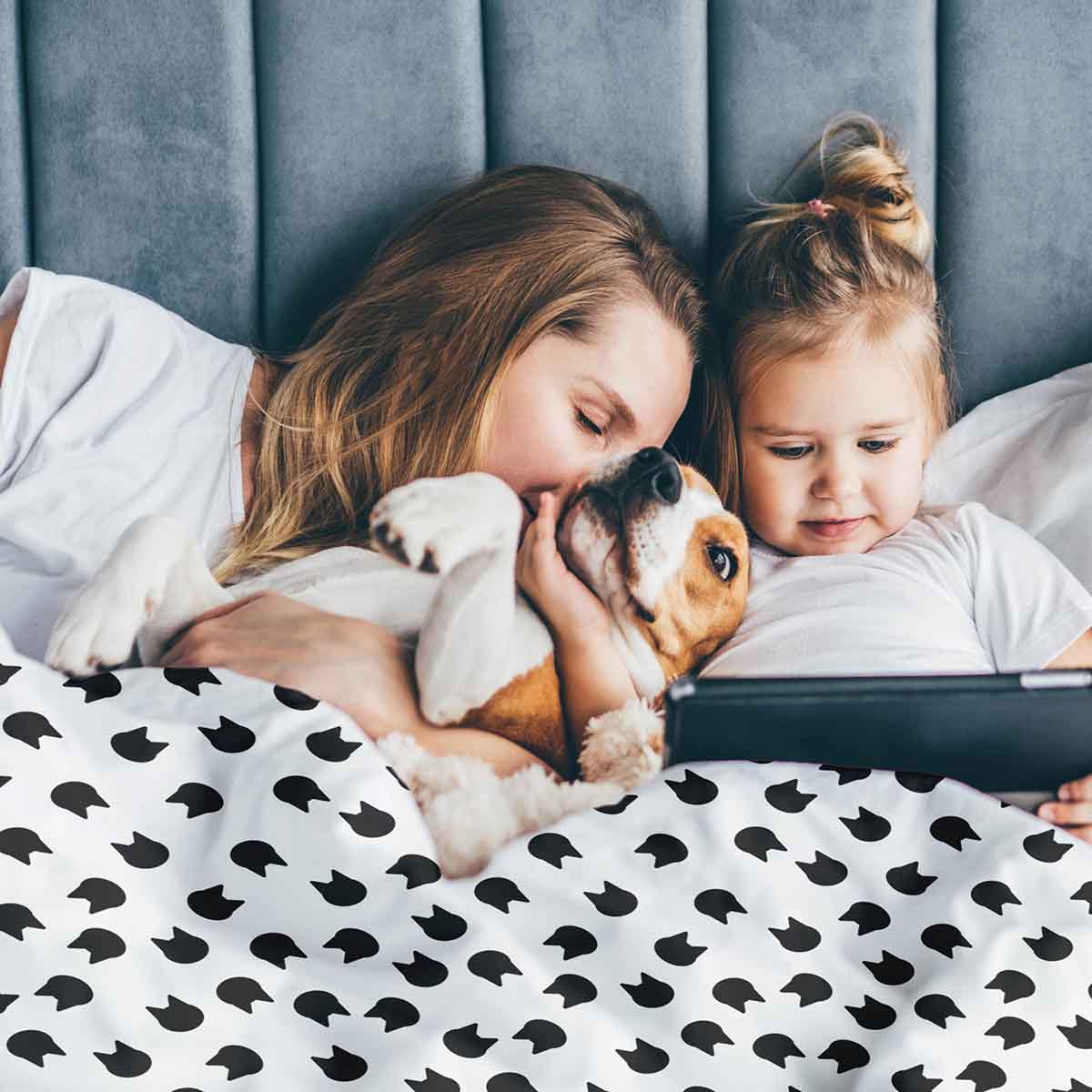 Housse à motifs pour couverture lestée enfant, imprimé Super chaton, moment de lecture partagé