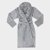 Peignoir lesté Balance gris porté, inclus dans le Pack Jour et Nuit Coton